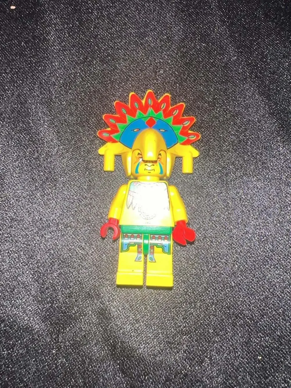 LEGO Adventurers Achu Minifigure (adv001) with Feathered Headdress